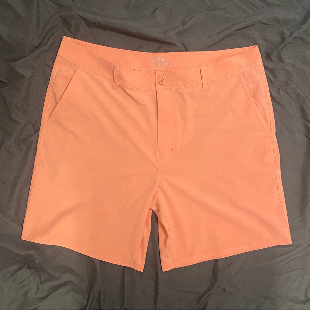 Huk Men's Coral Fishing Shorts